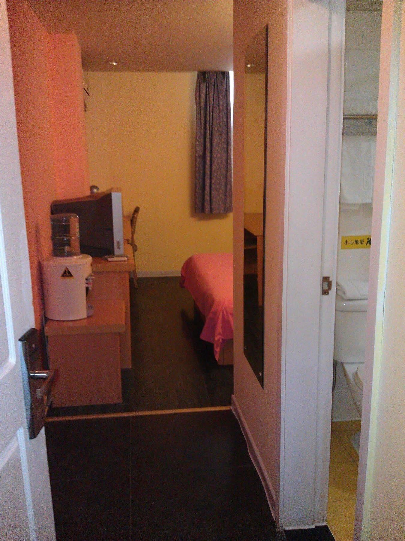 Home Inn Guangzhou Exterior photo